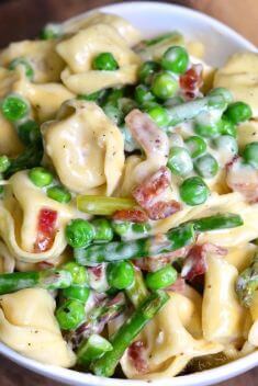 Creamy Spring Tortellini with Peas Asparagus and Bacon